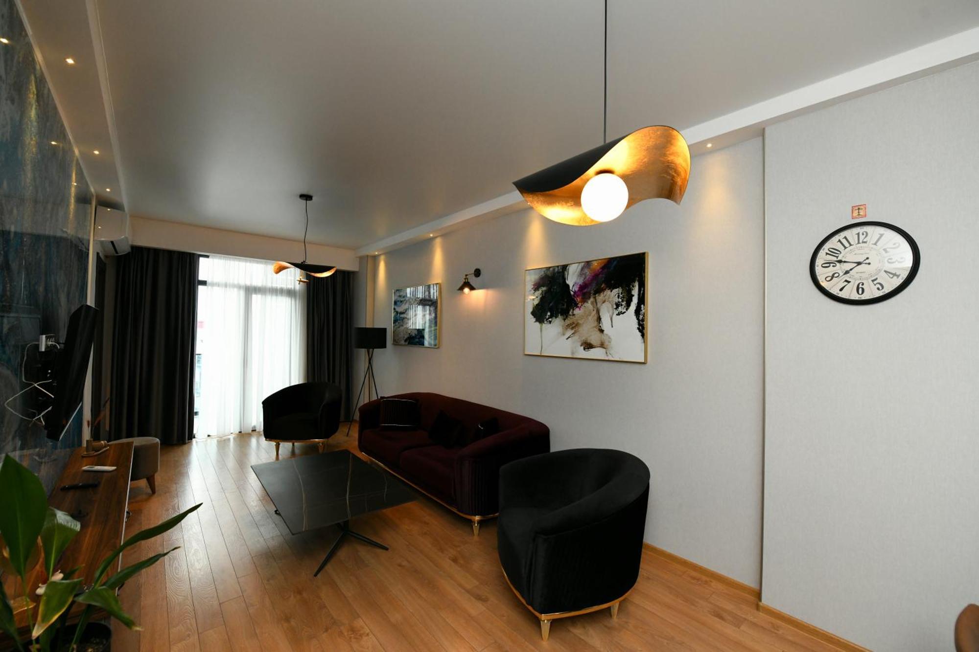 Apartment Palace *